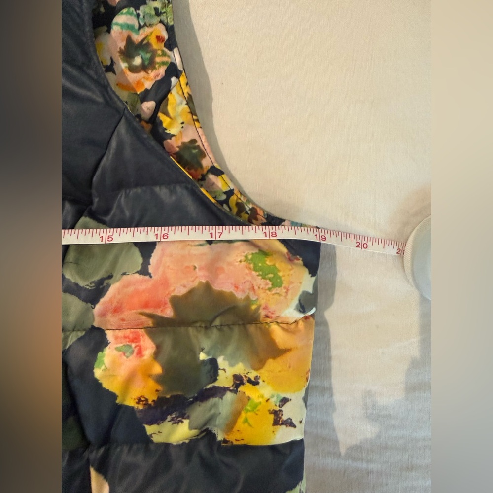 Anthropologie Floral Puffer Vest with Hood - Picture 5 of 6
